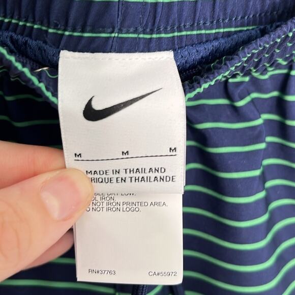 Mens Nike Swim Trunks Size Medium - Picture 6 of 8